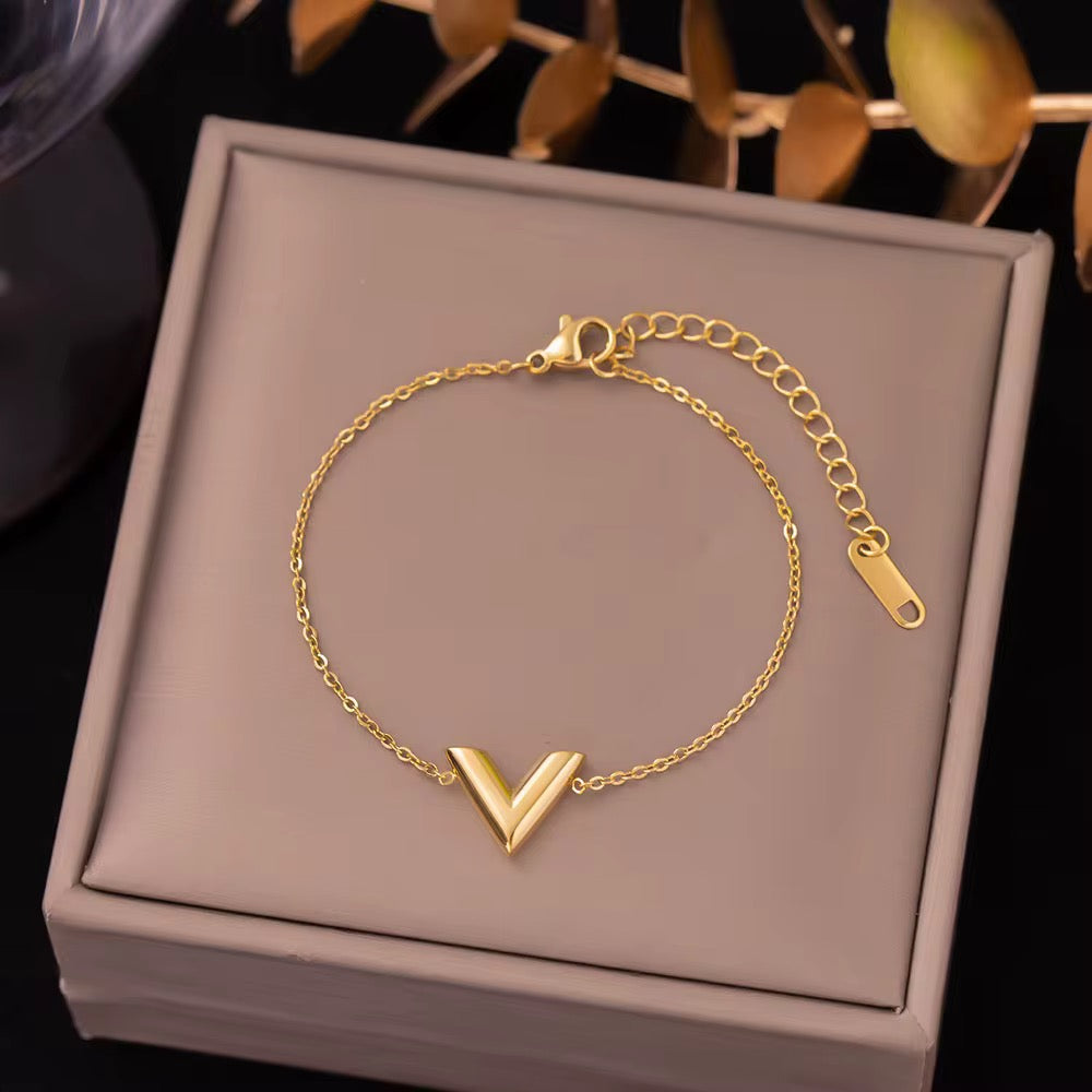 Vela Bracelet